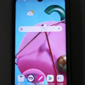 Like new LG k51 w/ screen protector + case